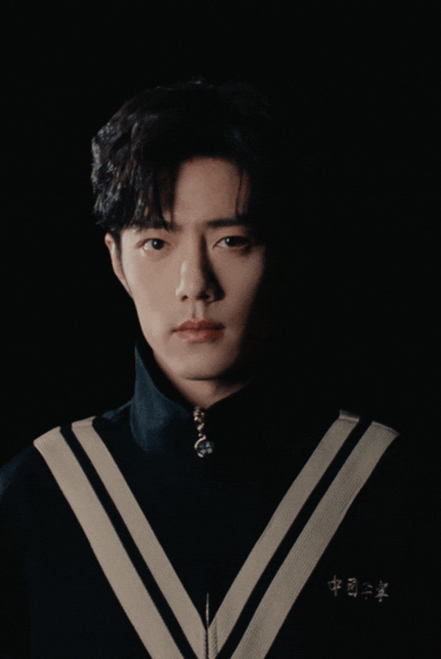 九游会官方平台-冬奥时空下,以方印为匙,和肖战走进中国李宁米兰大秀