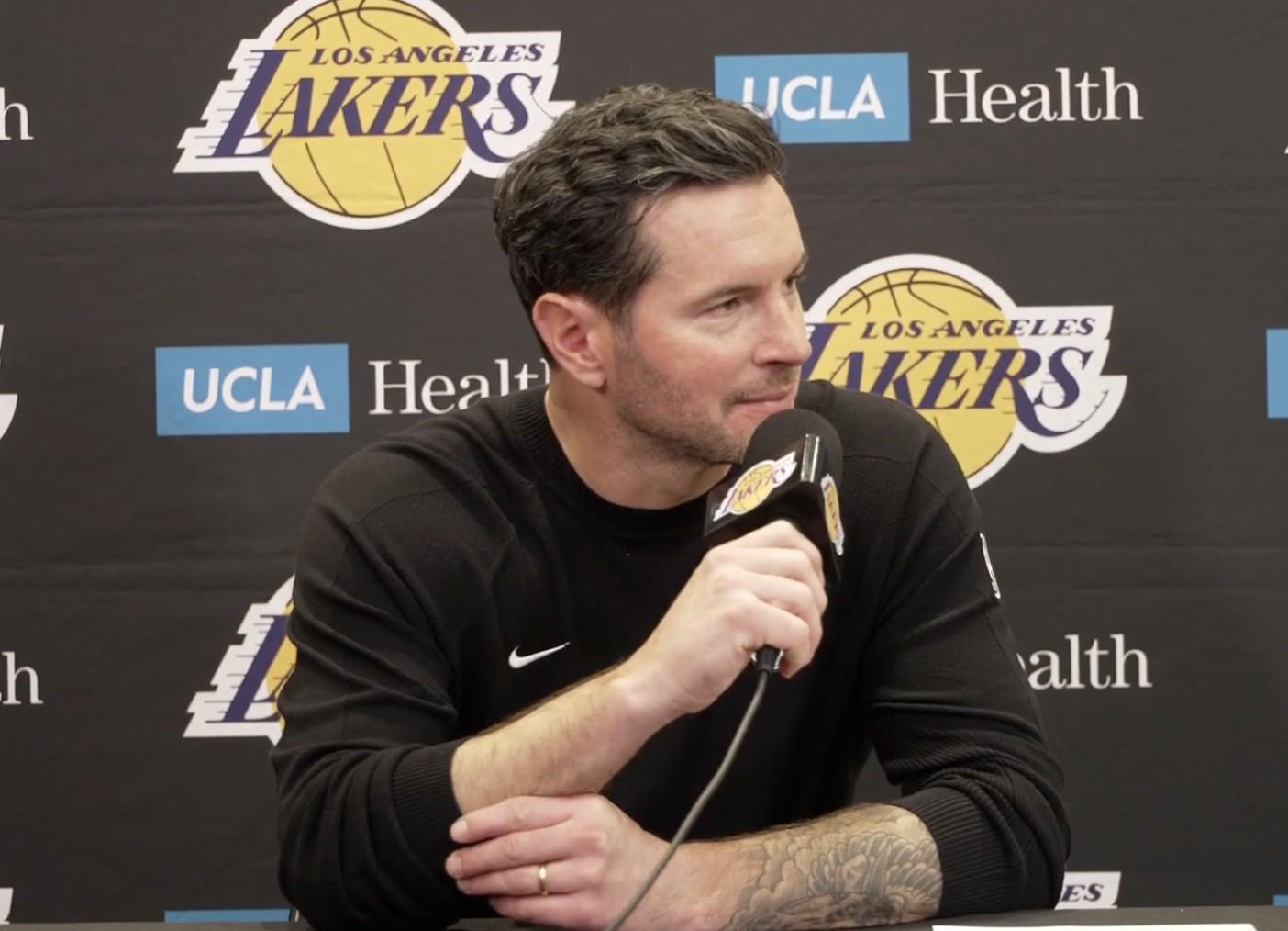 九游会网页版-雷迪克:东契奇绝杀是个伟大的时刻;从没见过詹姆斯如此飞身救球